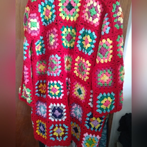 Granny square red cardigan - Picture 6 of 6
